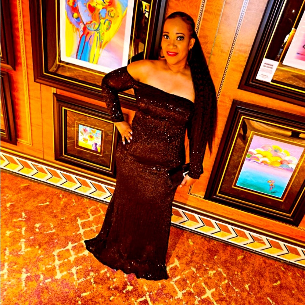 Sexy Black Dress - Picture 1 of 2